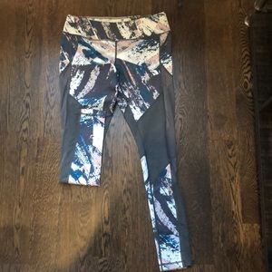 Zella grey and blue patterned workout leggings
